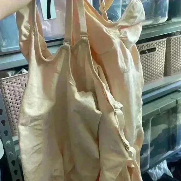 SKIMS- NWOB Sculpting Seamless Mid Thigh Bodysuit - Light nude - Picture 10 of 13